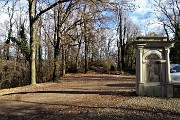 Nel Parco dei Colli anello dal Santuario di Sombreno alla Madonna della Castagna per Colle Roccolone e dei Roccoli il 30 dic. 2017 - FOTOGALLERY